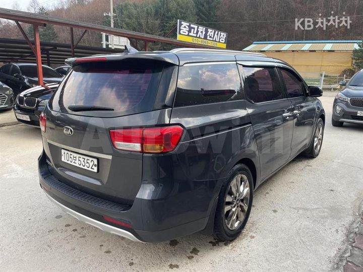 Kia Carnival 2015 — 5