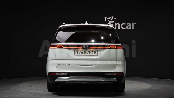 Kia Carnival 2021 — 4