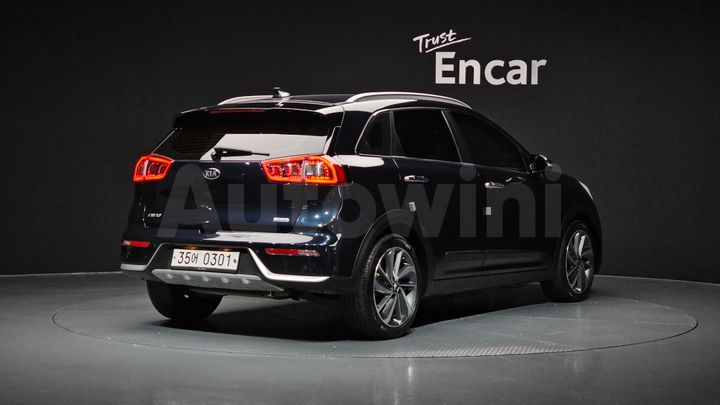 Kia Niro 2017 — 2