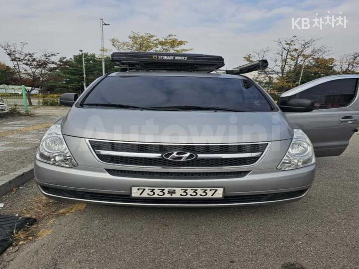 Hyundai Starex