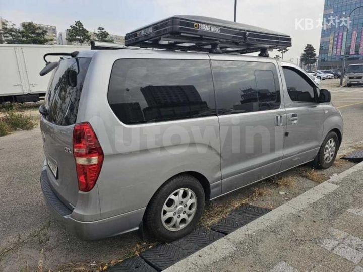 Hyundai Starex 2011 — 4