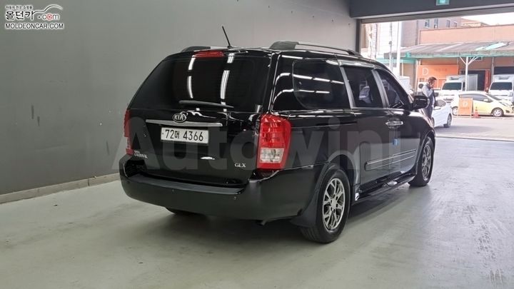 Kia Carnival 2013 — 2