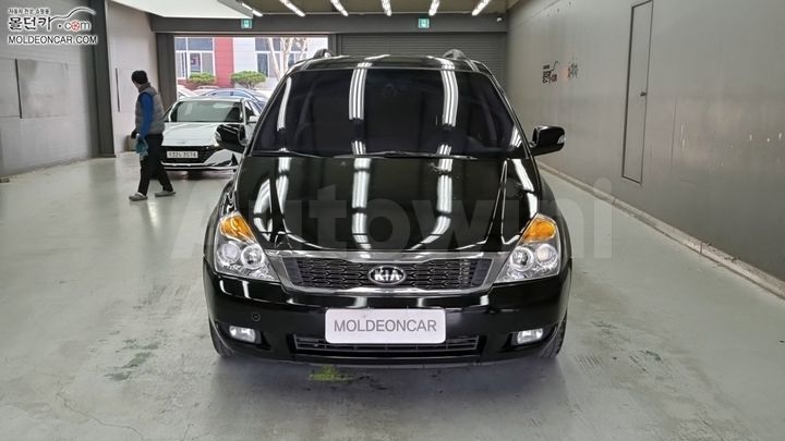 Kia Carnival 2013 — 3