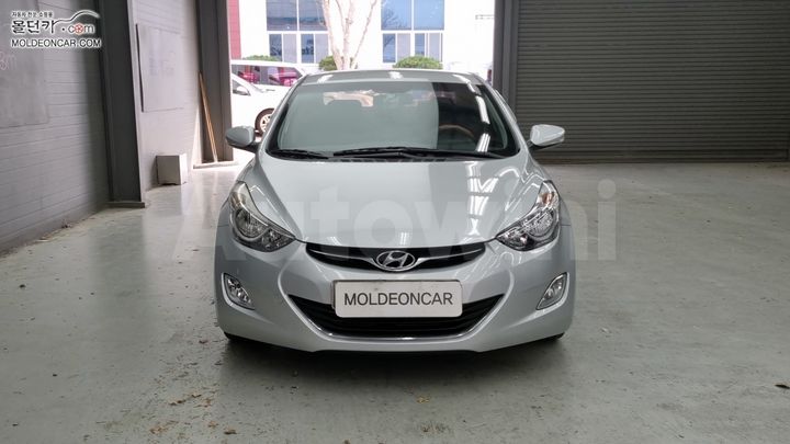 Hyundai Avante 2011 — 3