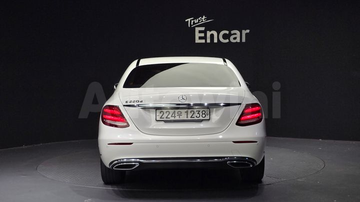 Mercedes Benz E Class 2019 — 4