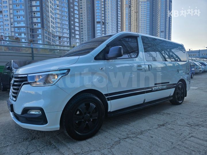 Hyundai Starex