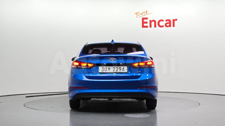 Hyundai Avante 2017 — 4