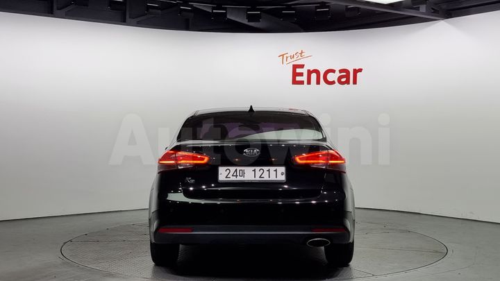 Kia K3 2017 — 4
