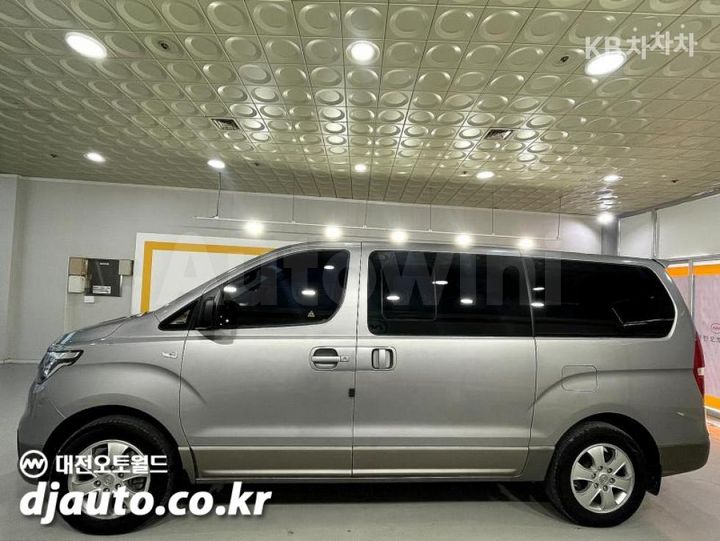 Hyundai Starex 2018 — 3