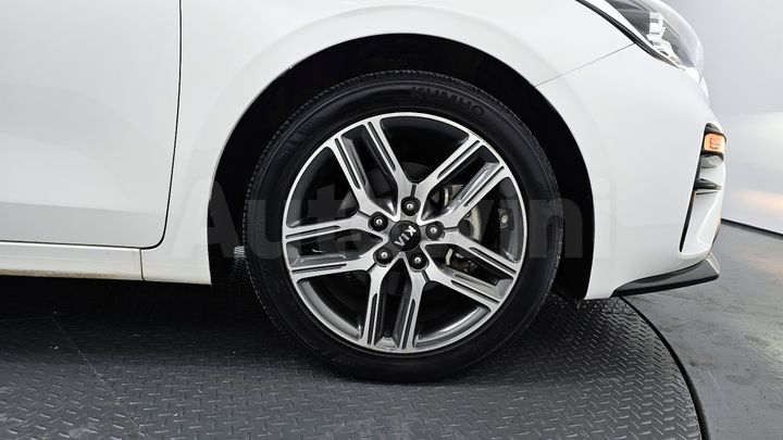Kia K3 2019 — 5