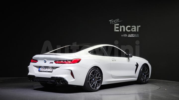 BMW M8