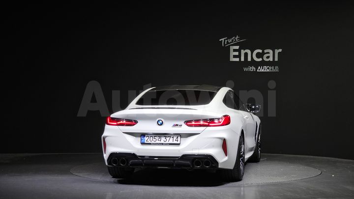 BMW M8 2023 — 4
