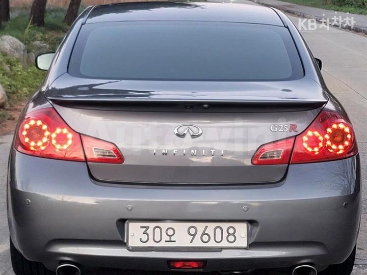 Infiniti G