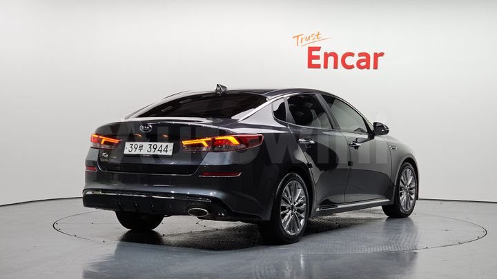 Kia K5 2019 — 2