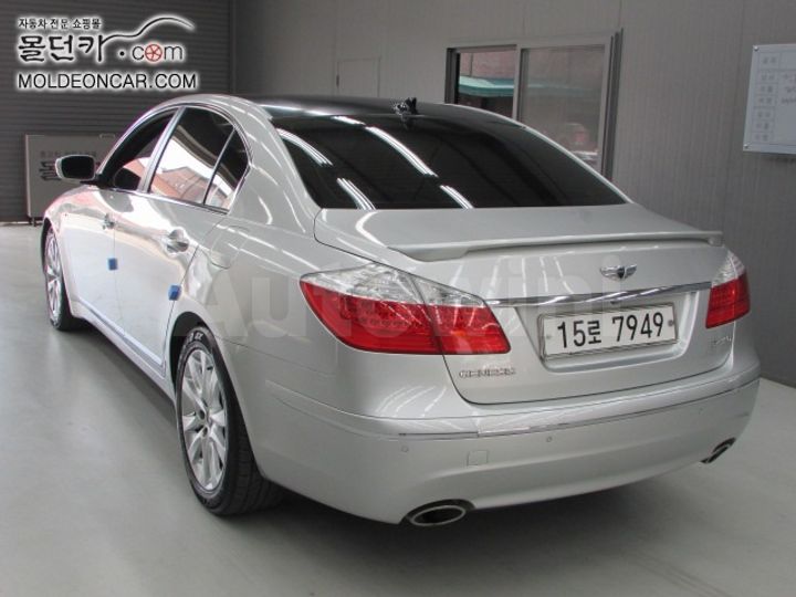 Hyundai Genesis 2008 — 3