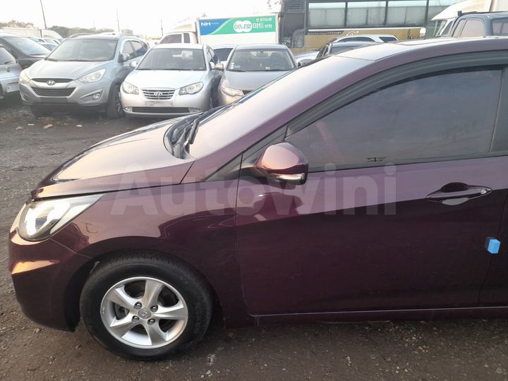Hyundai Accent 2011 — 3