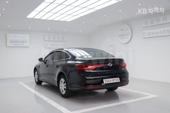 Renault SM6