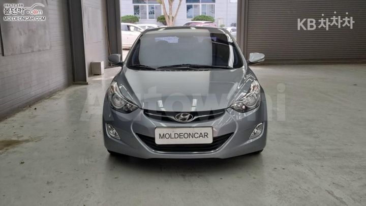 Hyundai Avante 2013 — 3