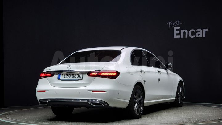 Mercedes-Benz E Class 2023 — 2