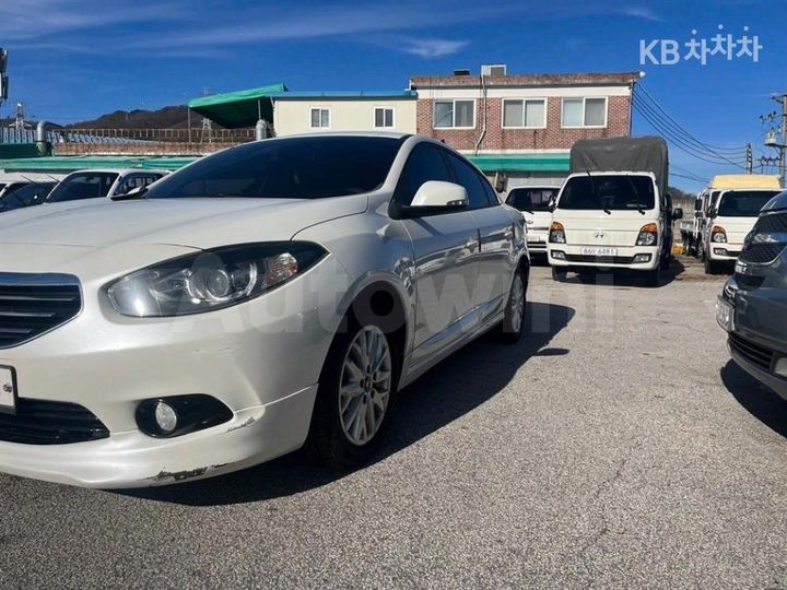 Renault SM3 2013 — 2