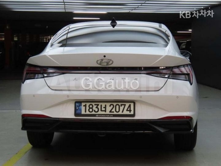 Hyundai Avante 2021 — 3