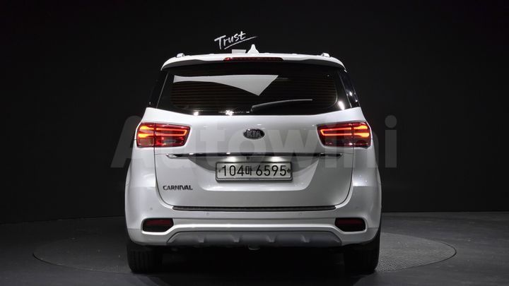 Kia Carnival 2020 — 4