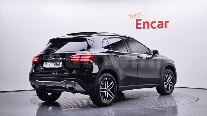 Mercedes Benz GLA Class 2019 — 2