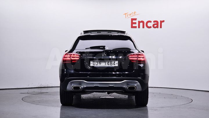 Mercedes Benz GLA Class 2019 — 4