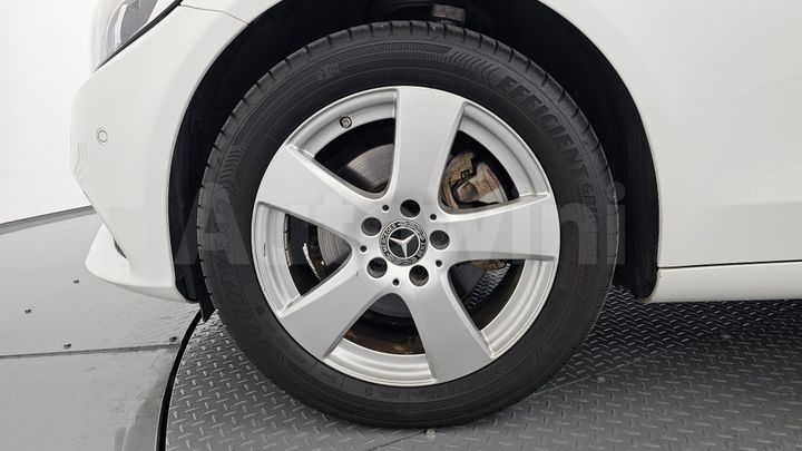 Mercedes Benz C Class 2018 — 5