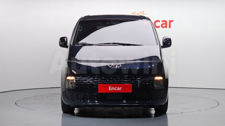 Hyundai Staria 2023 — 3