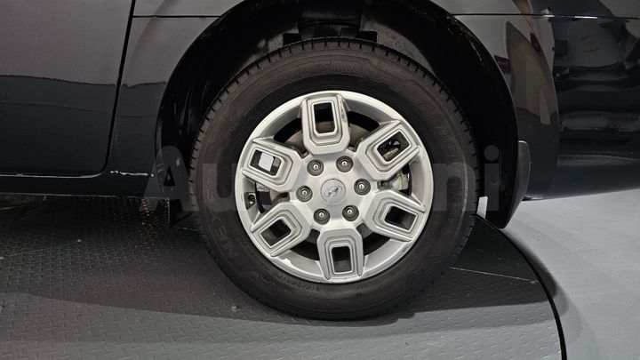Hyundai Staria 2023 — 5