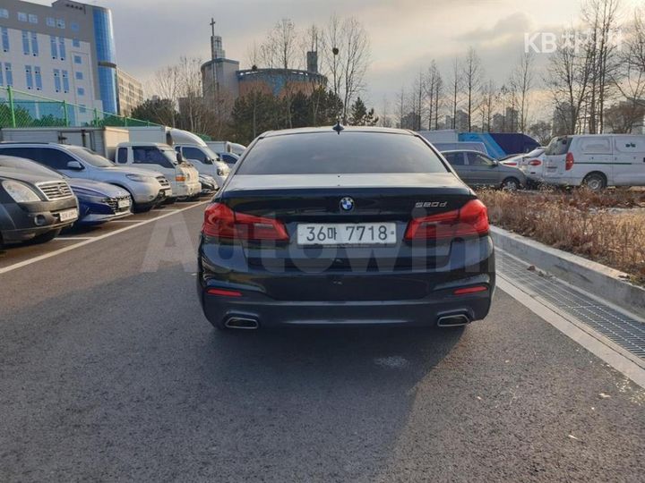 BMW 5 Series 2017 — 2