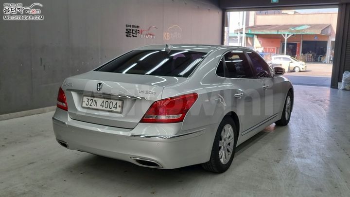 Hyundai Equus 2009 — 2