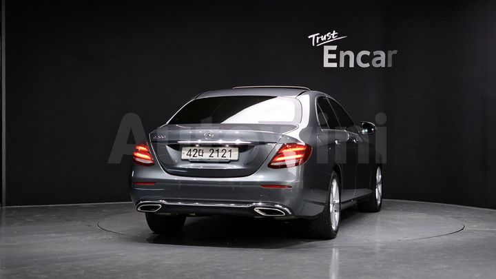 Mercedes Benz E Class 2018 — 4
