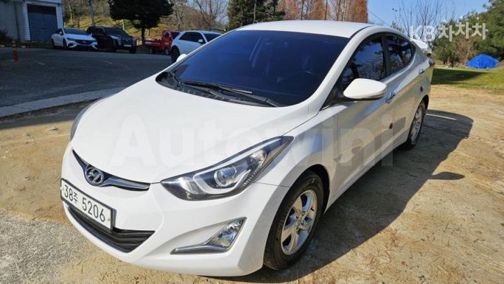 Hyundai Avante 2014 — 2