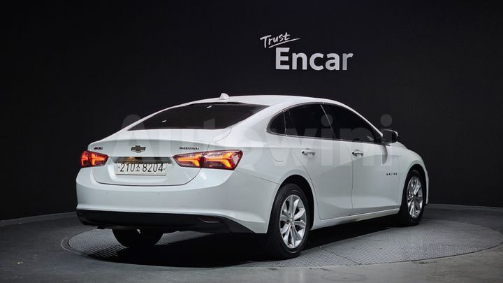 Chevrolet Malibu 2020 — 2
