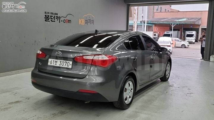 Kia K3 2012 — 2