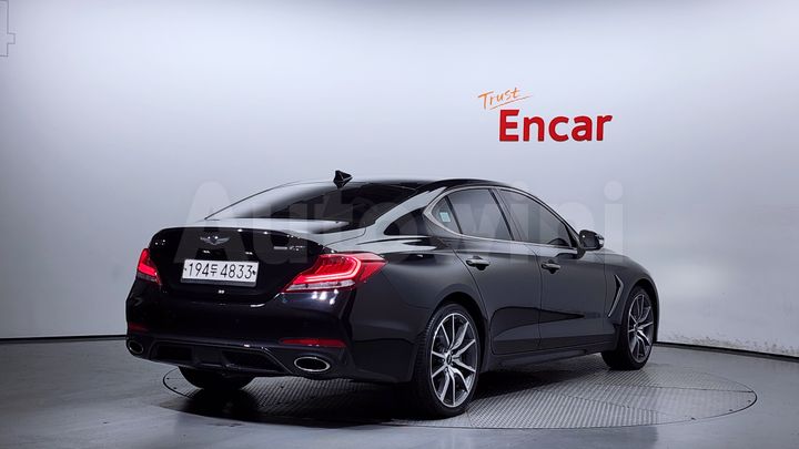 Genesis G70 2018 — 2