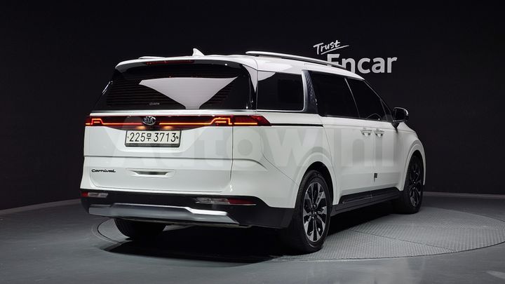 Kia Carnival 2021 — 2