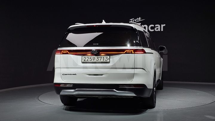 Kia Carnival 2021 — 4
