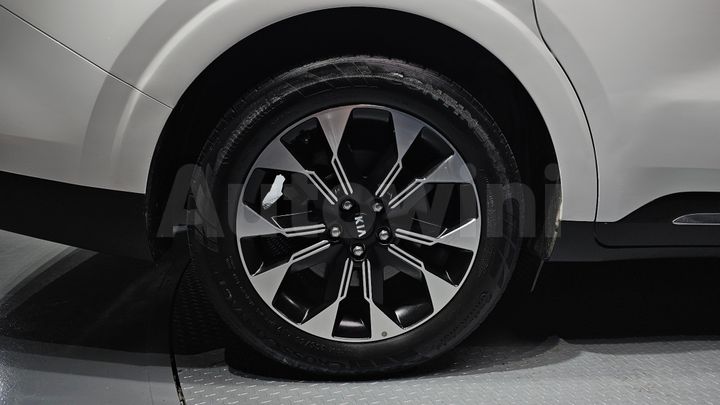 Kia Carnival 2021 — 5