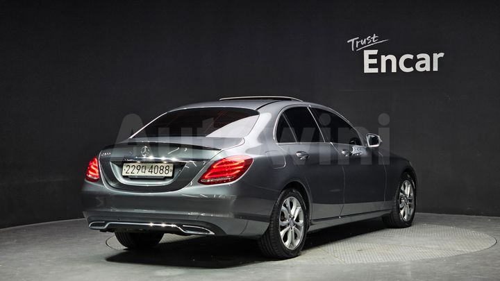 Mercedes-Benz C Class 2017 — 2