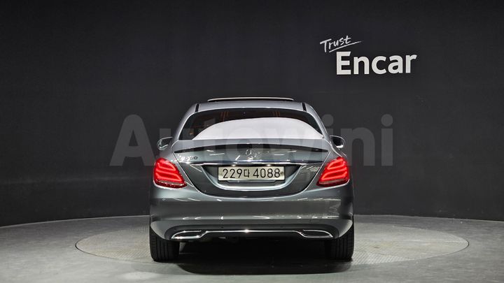 Mercedes-Benz C Class 2017 — 4