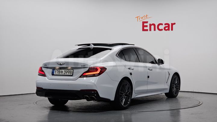 Genesis G70 2018 — 2