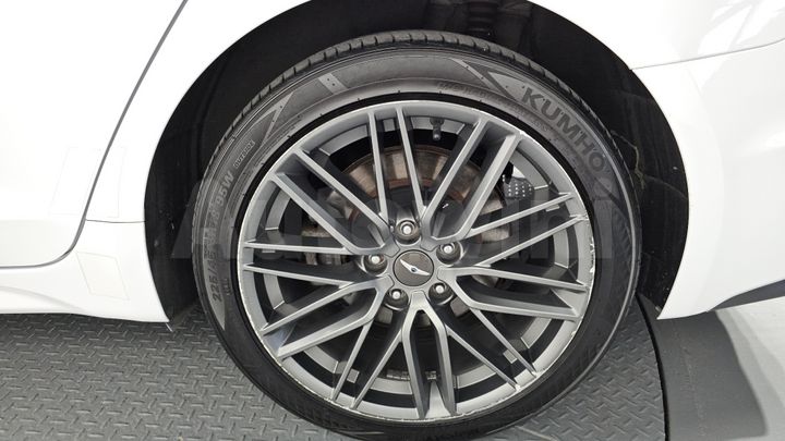 Genesis G70 2018 — 5