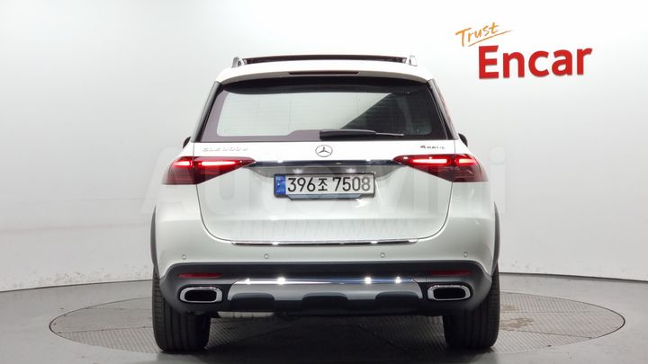 Mercedes Benz GLE Class 2024 — 4