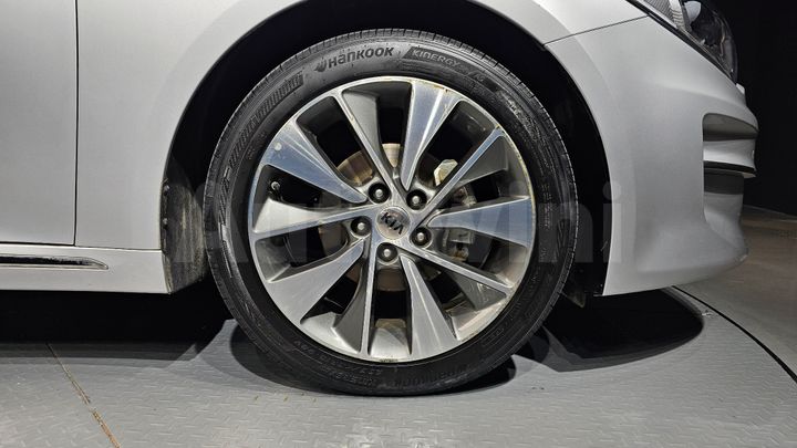 Kia K5 2017 — 5