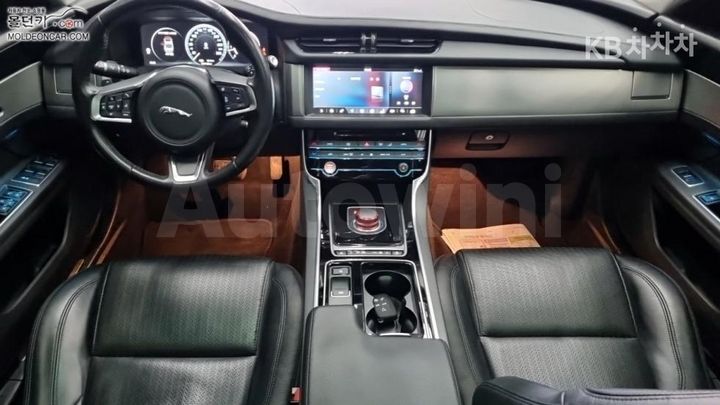 Jaguar XF 2018 — 5