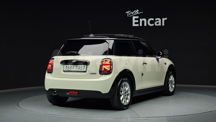 Mini Cooper 2020 — 2