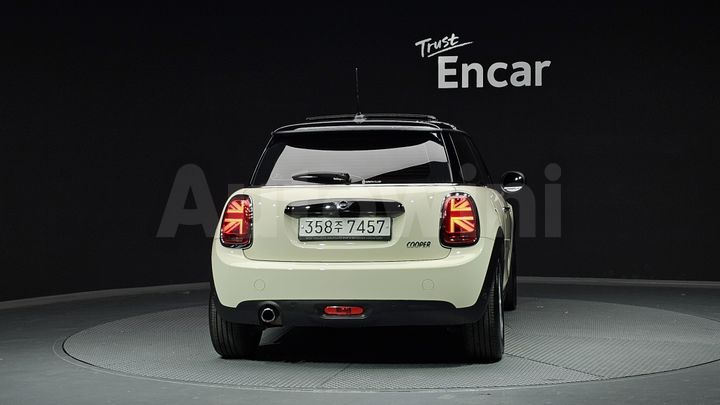 Mini Cooper 2020 — 4